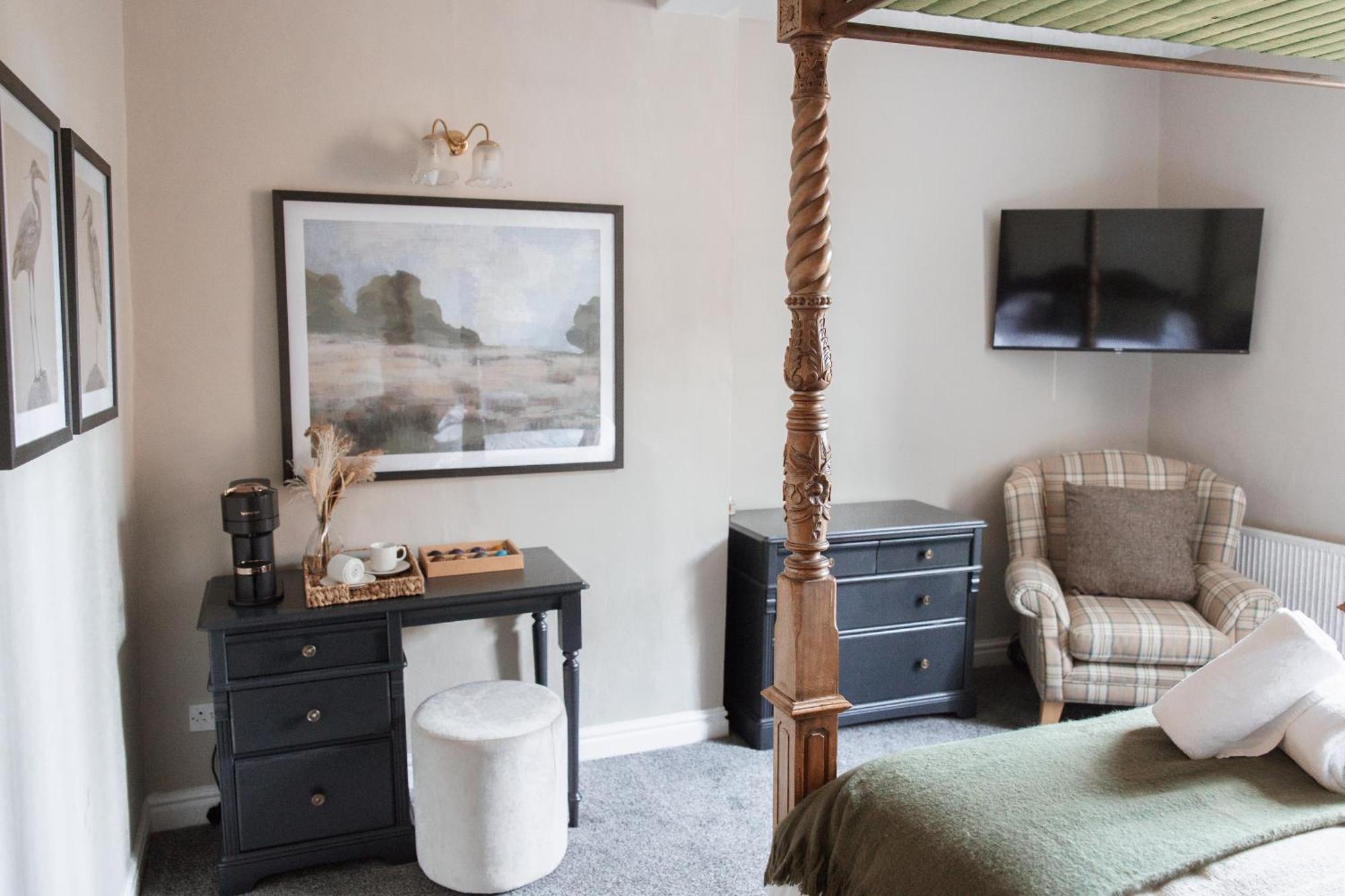 The Raven Hotel At Much Wenlock By Purestay Exterior photo